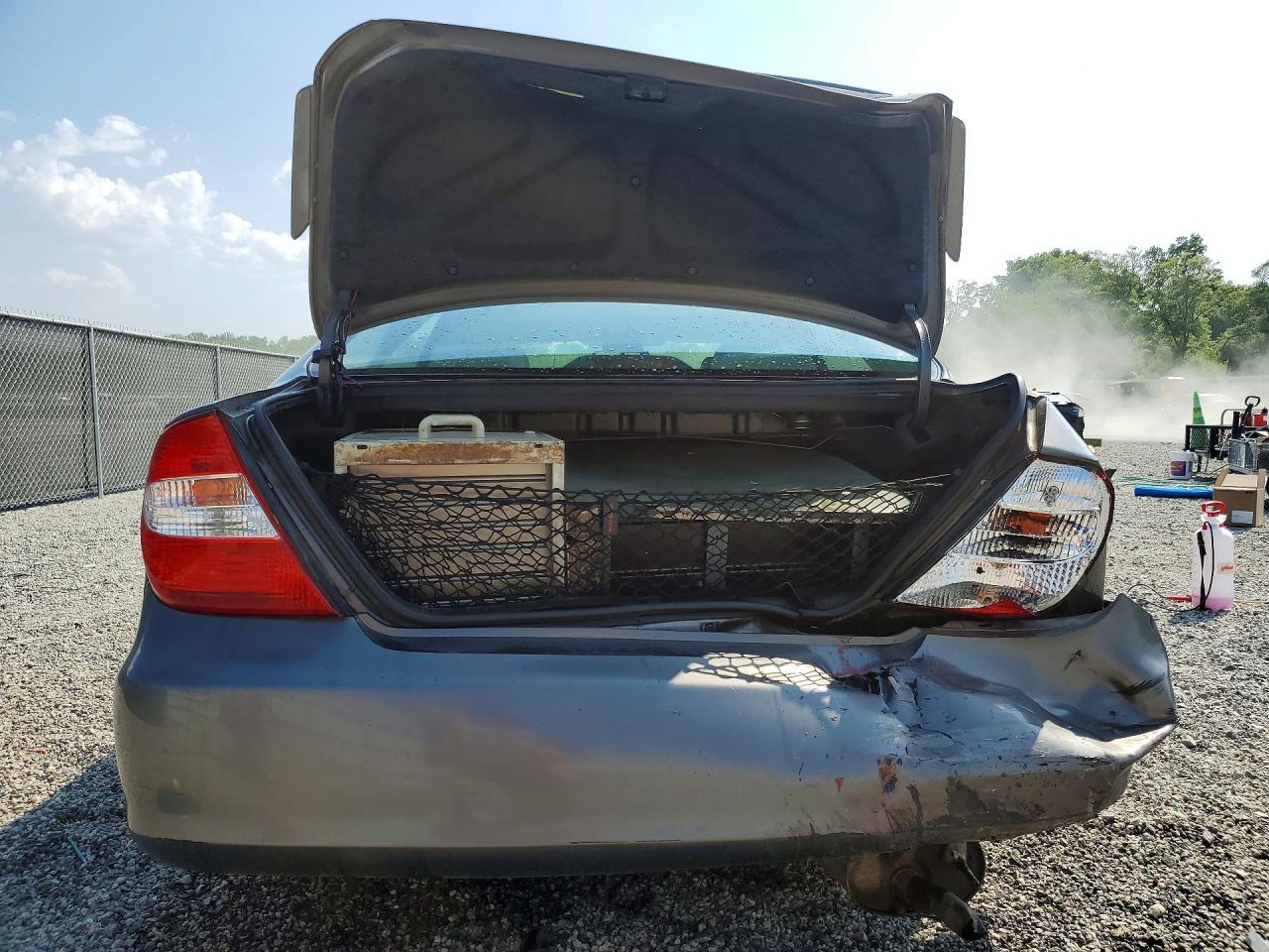 2004 TOYOTA CAMRY LE photo 6