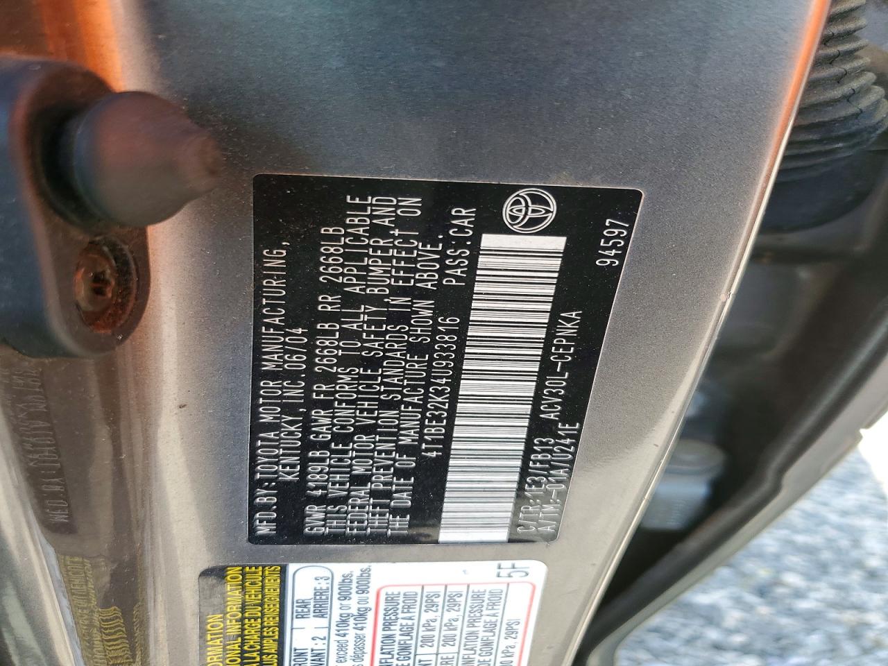 2004 TOYOTA CAMRY LE photo 12