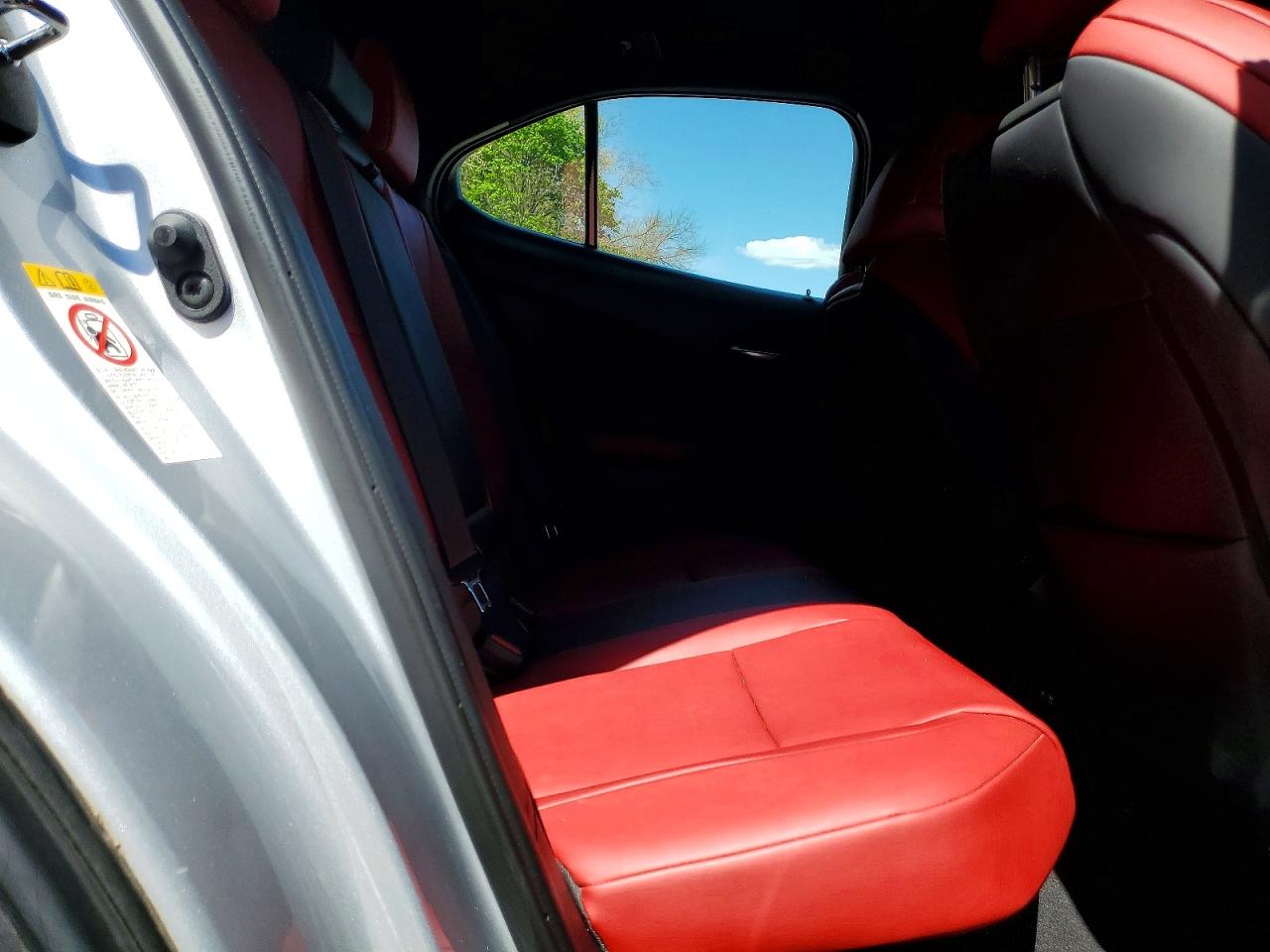 2019 LEXUS UX 250H photo 28