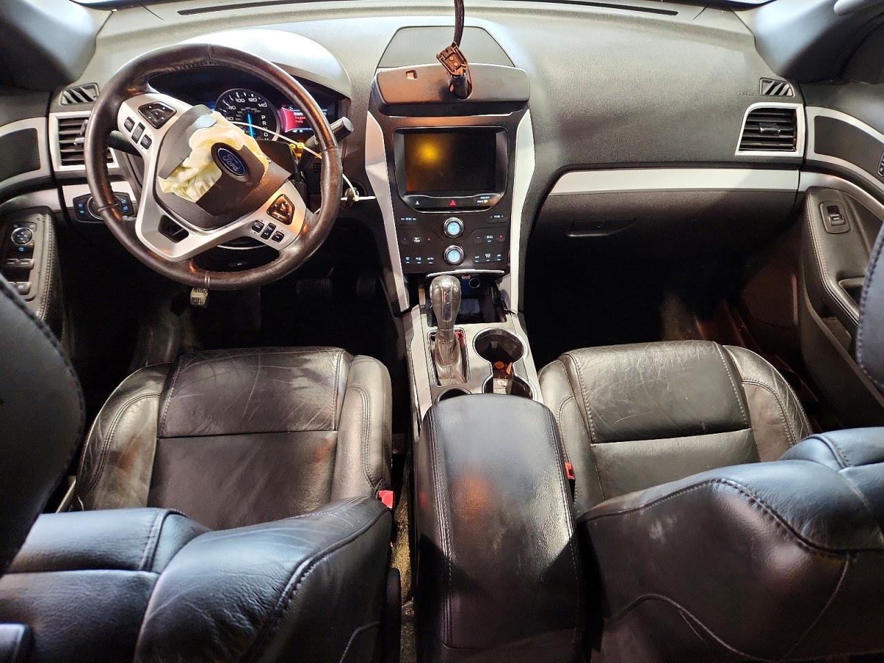 2015 FORD EXPLORER photo 15