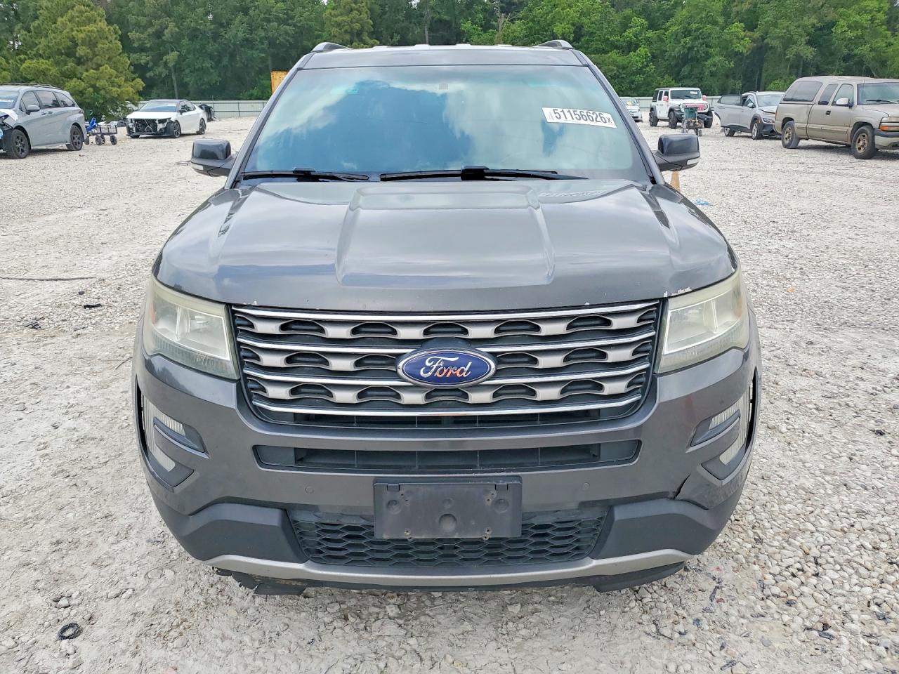 2016 FORD EXPLORER XLT photo 5