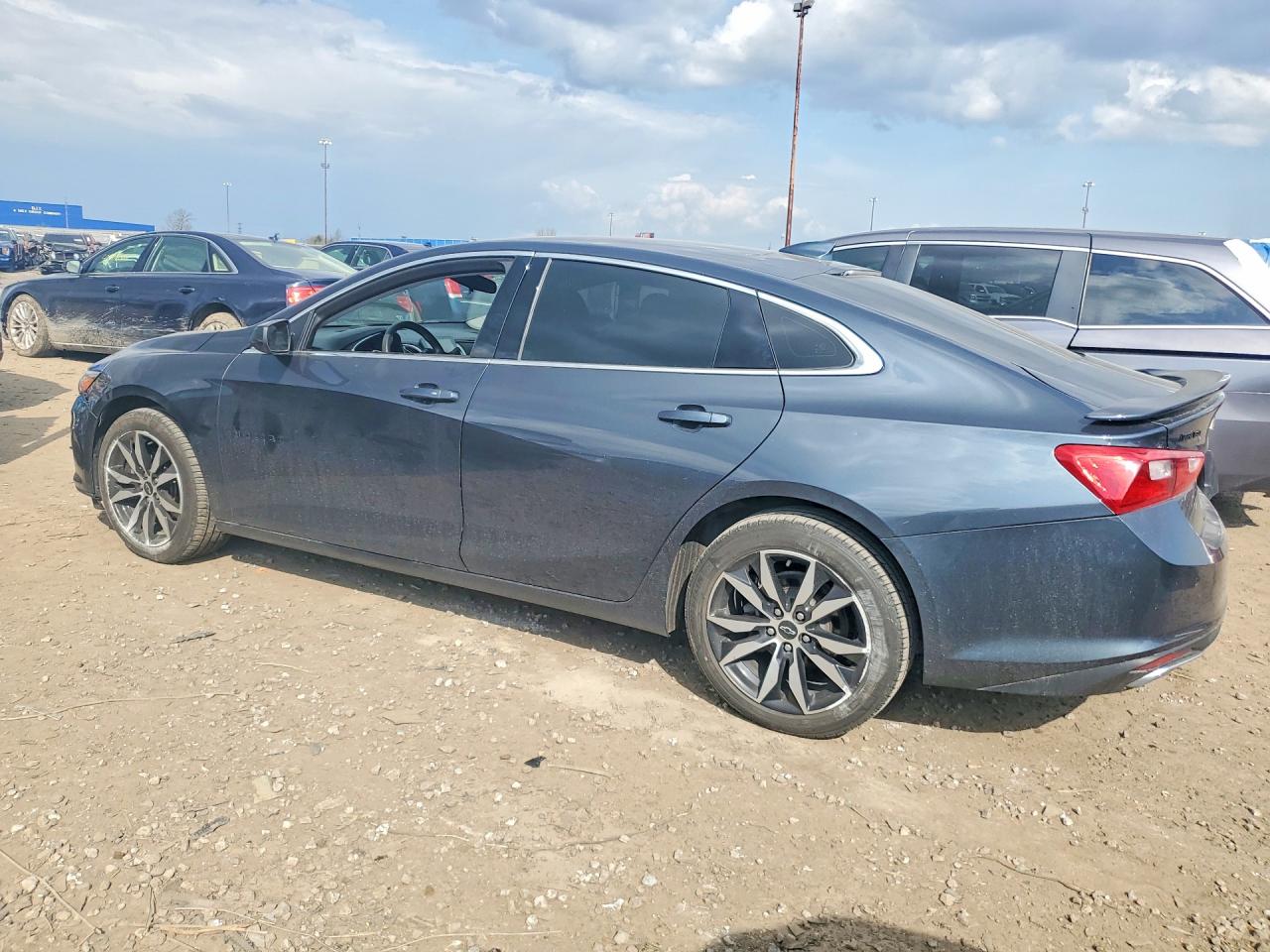 2021 CHEVROLET MALIBU RS photo 4