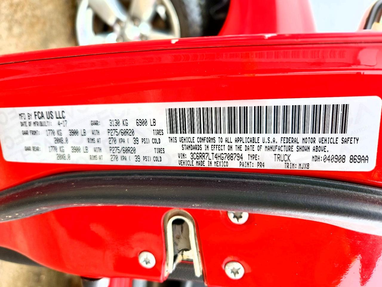 2017 RAM 1500 SLT photo 37