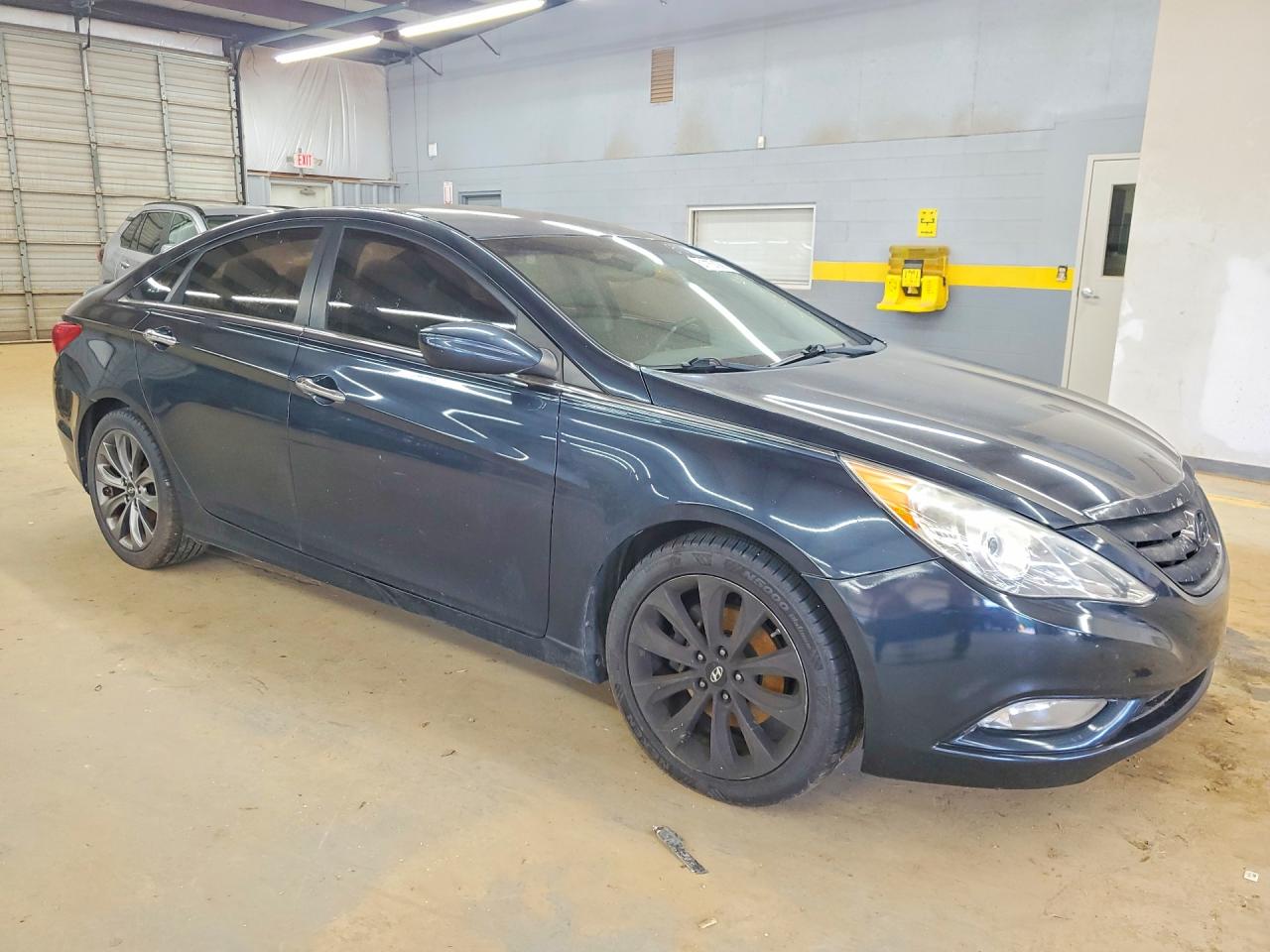 2012 HYUNDAI SONATA SE photo 4