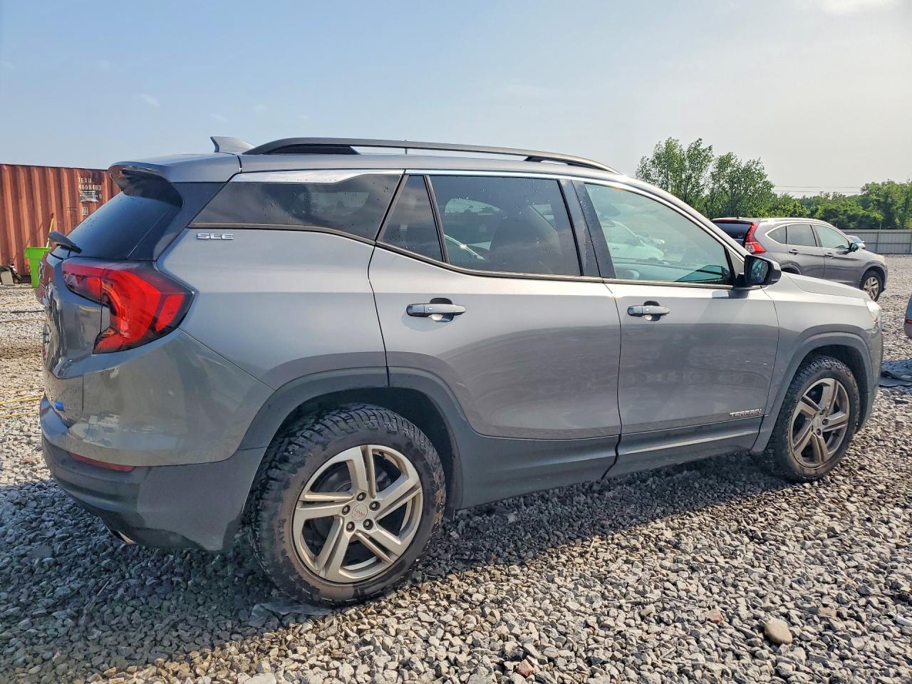2018 GMC TERRAIN SLE photo 7