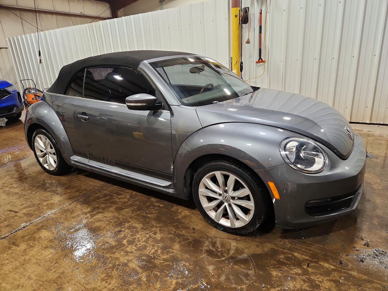 2013 VOLKSWAGEN BEETLE photo 7