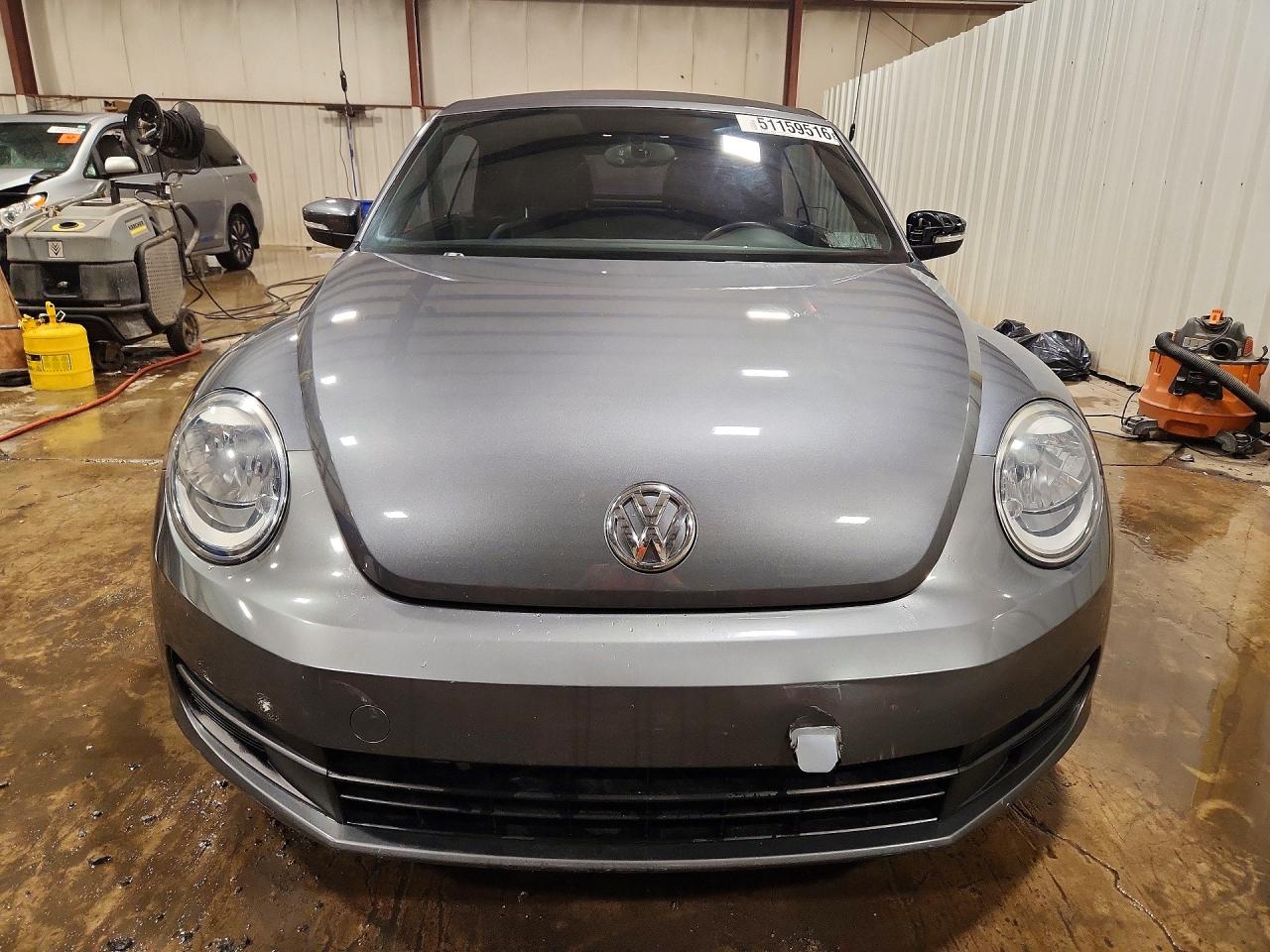 2013 VOLKSWAGEN BEETLE photo 9