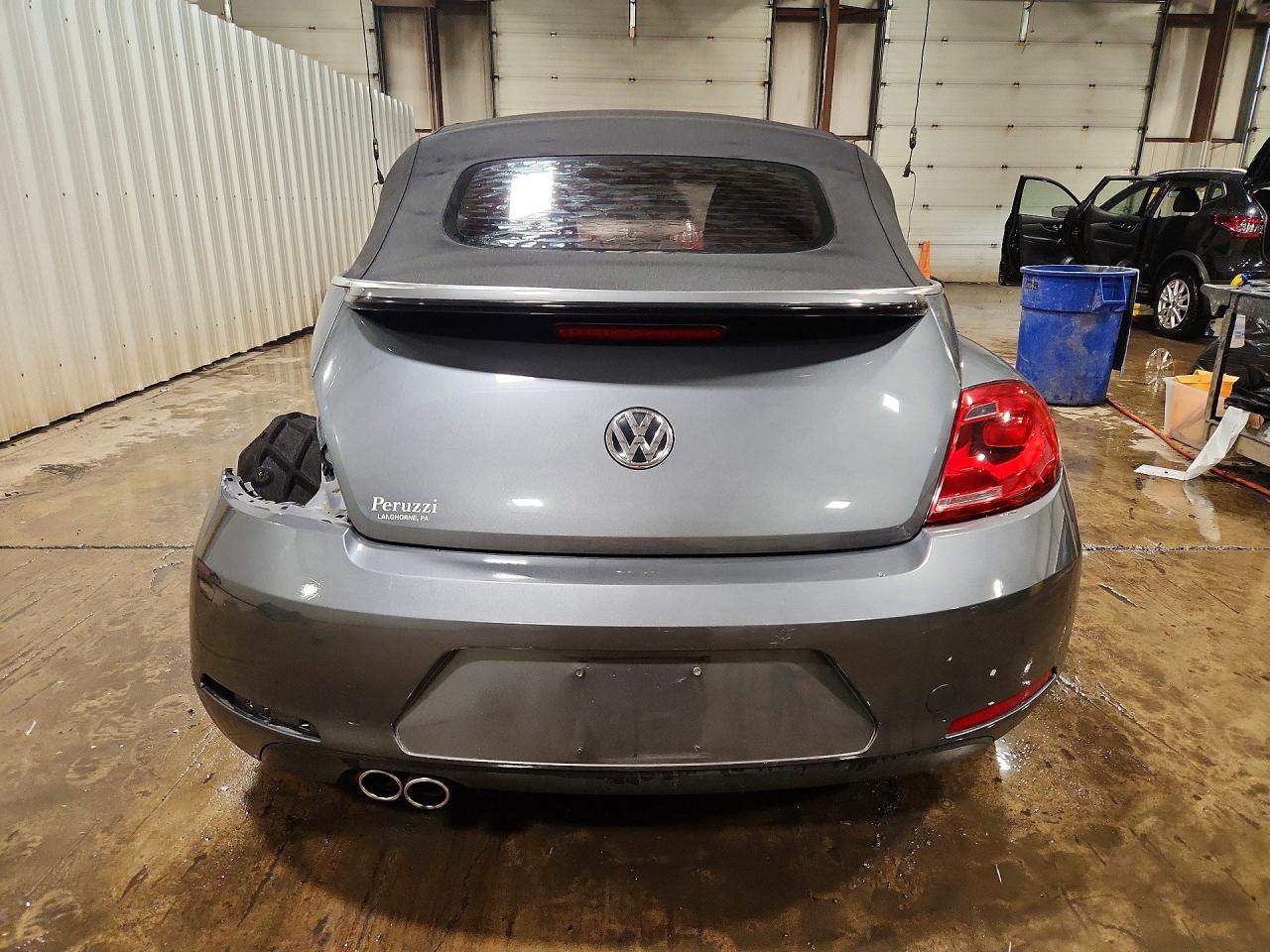 2013 VOLKSWAGEN BEETLE photo 11