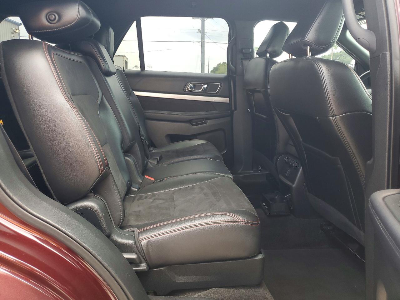 2018 FORD EXPLORER XLT photo 11