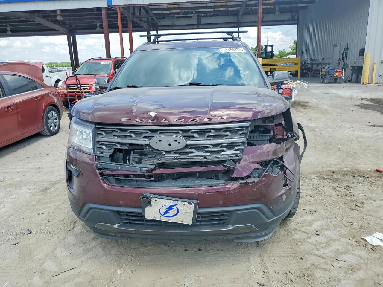 2018 FORD EXPLORER XLT photo 5