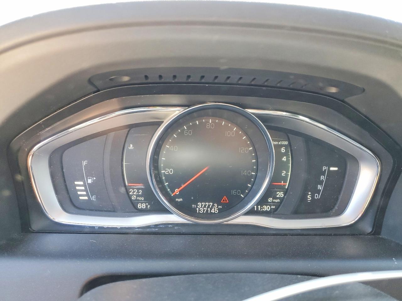 2017 VOLVO XC60 T6 DYNAMIC photo 9