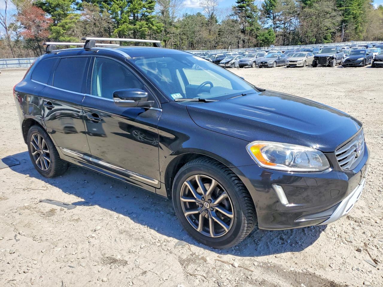 2017 VOLVO XC60 T6 DYNAMIC photo 4