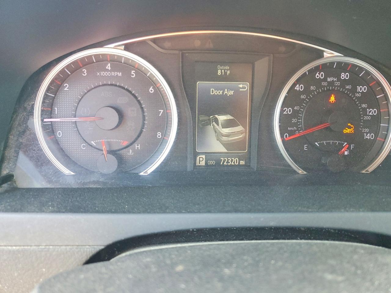 2017 TOYOTA CAMRY SE photo 25