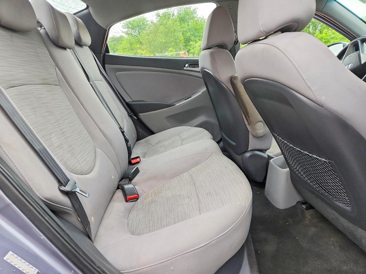 2017 HYUNDAI ACCENT SE photo 28