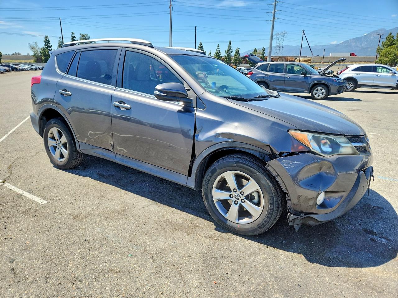 2015 TOYOTA RAV4 XLE photo 10