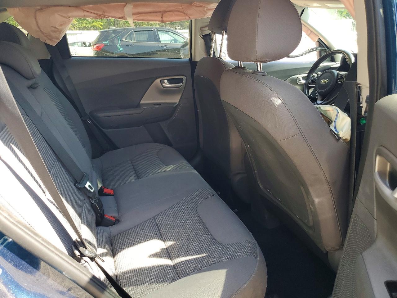 2019 KIA NIRO LX photo 31