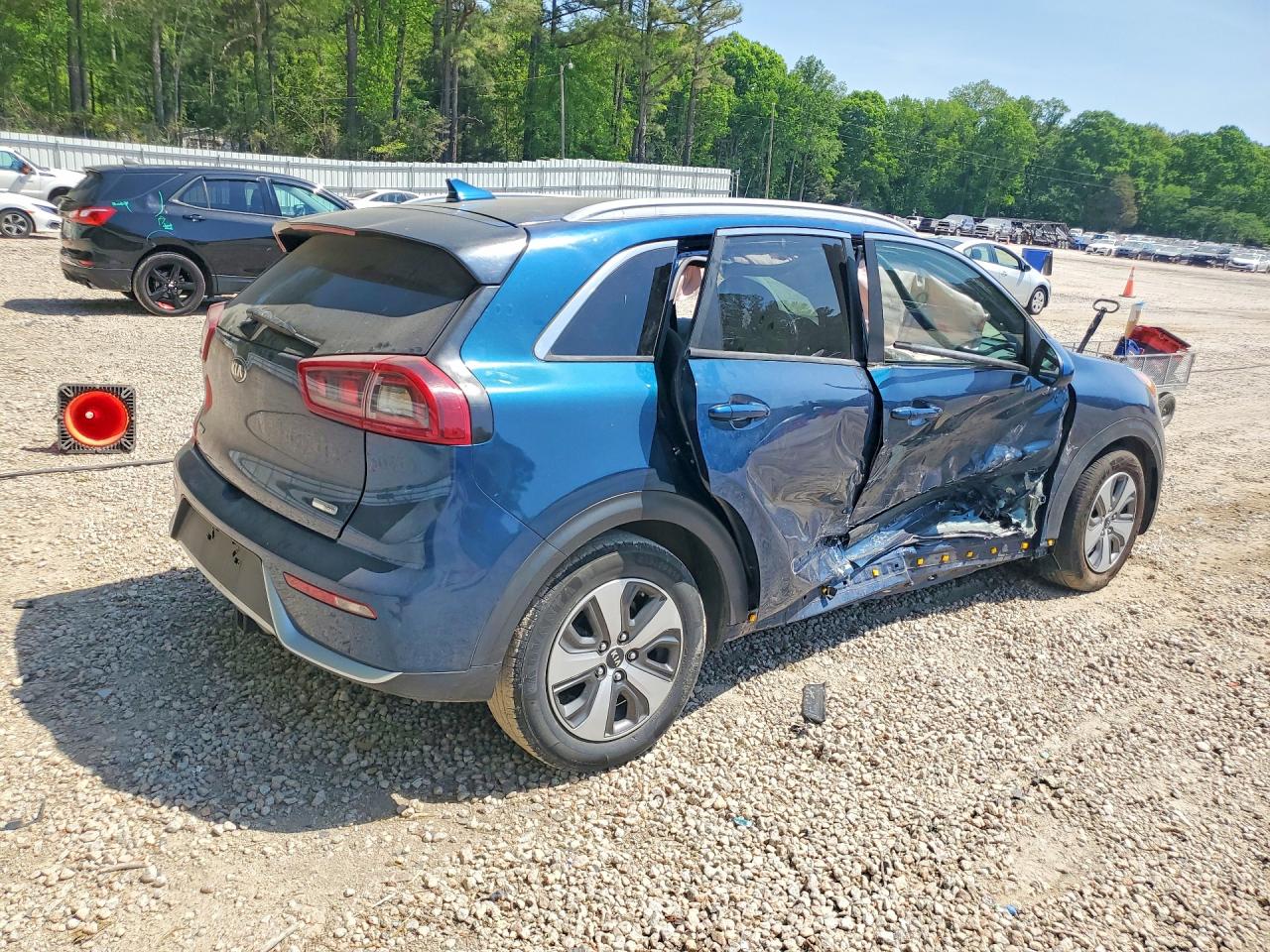2019 KIA NIRO LX photo 7