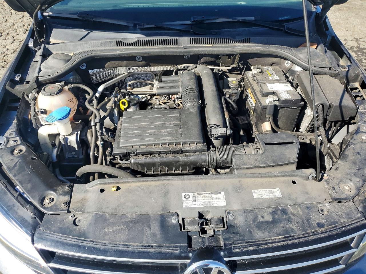 2018 VOLKSWAGEN JETTA SE photo 31