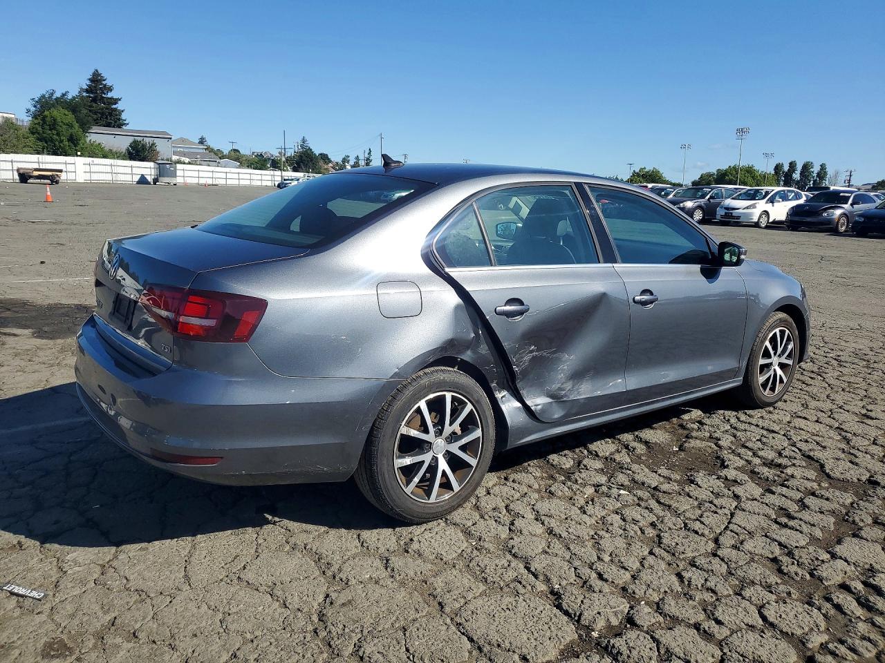 2018 VOLKSWAGEN JETTA SE photo 7