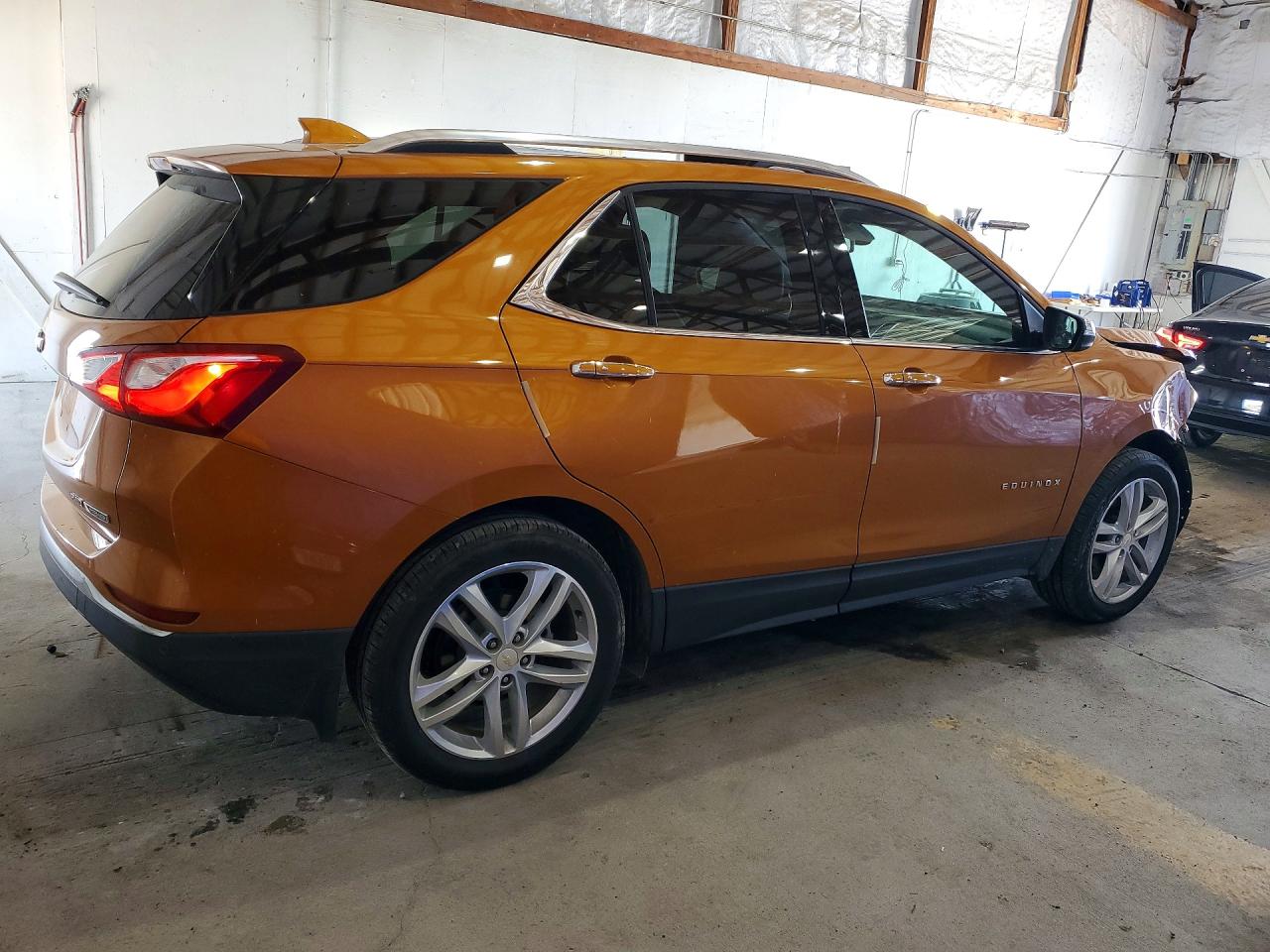 2018 CHEVROLET EQUINOX PREMIER photo 3