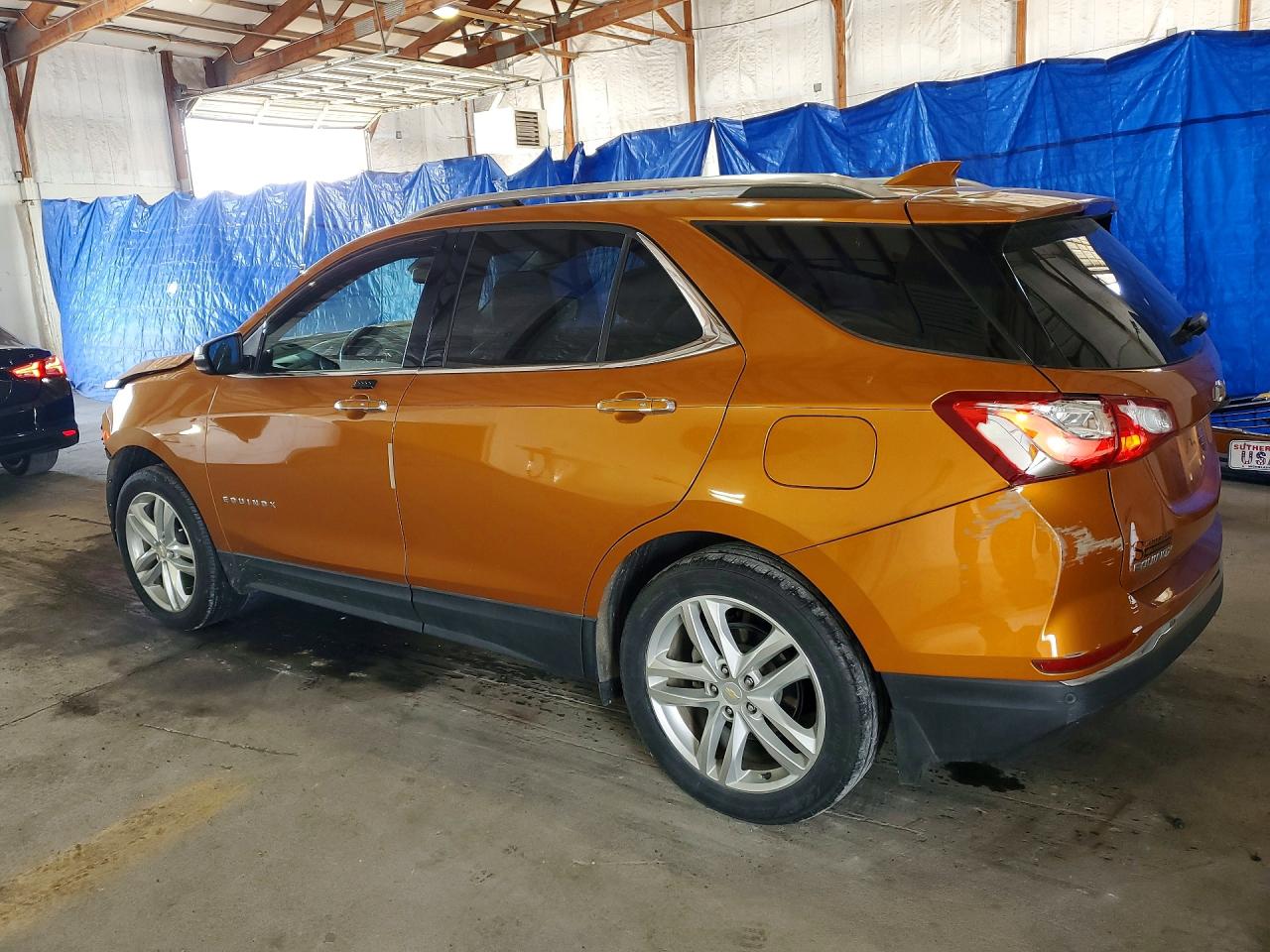 2018 CHEVROLET EQUINOX PREMIER photo 2