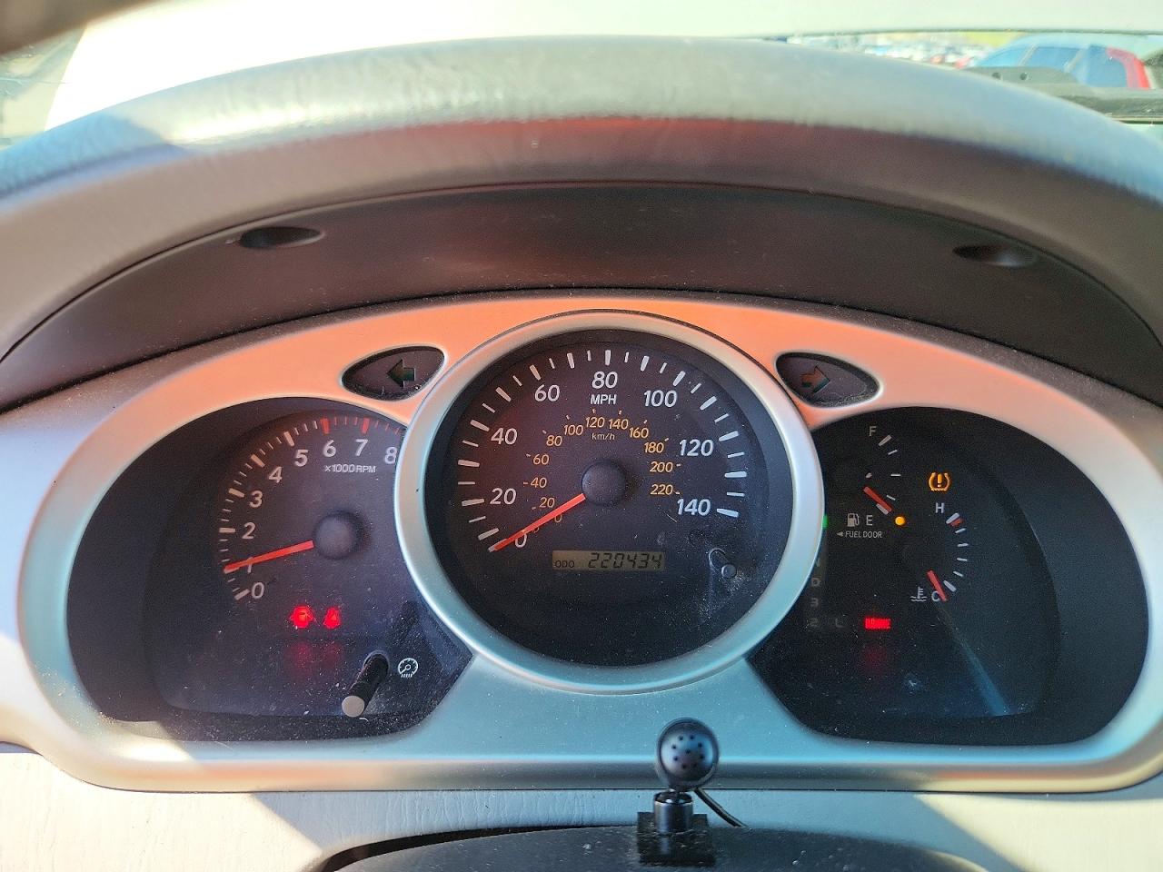 2005 TOYOTA HIGHLANDER LIMITED photo 17