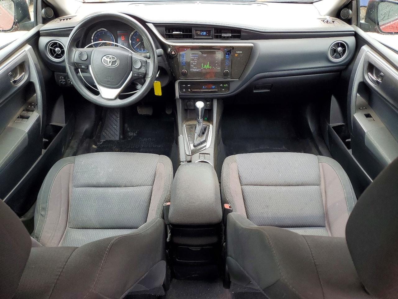 2017 TOYOTA COROLLA LE photo 22