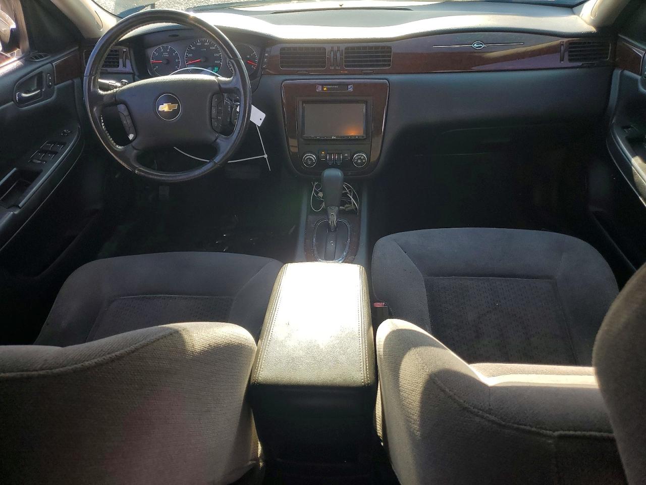 2011 CHEVROLET IMPALA LT photo 8