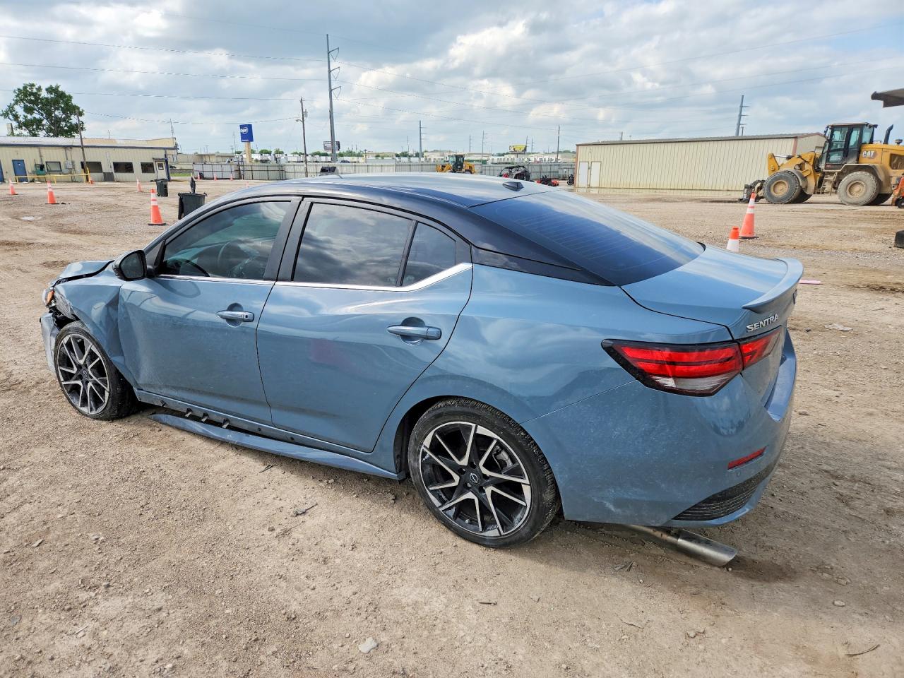 2025 NISSAN SENTRA SR photo 4