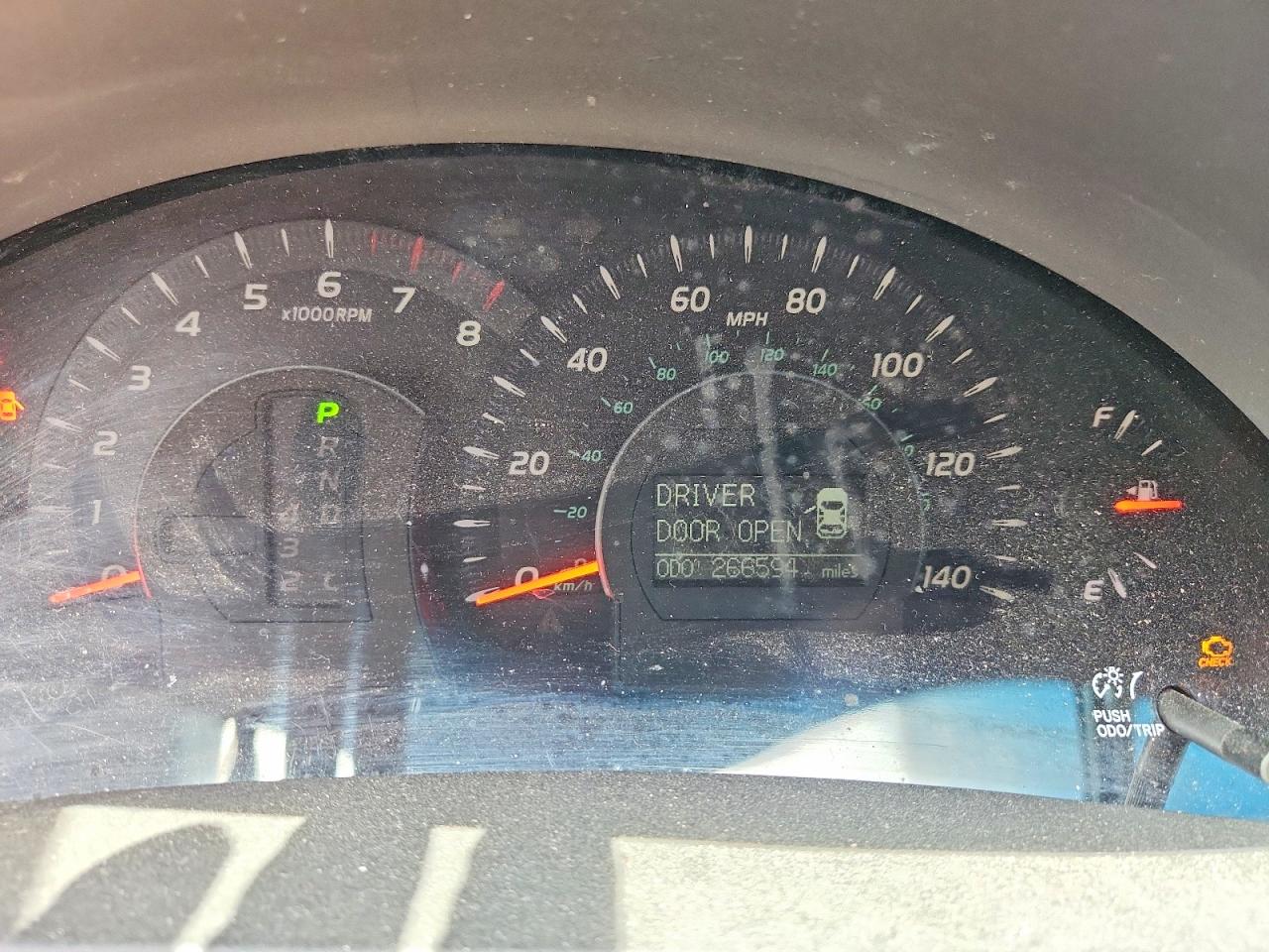 2008 TOYOTA CAMRY XLE photo 25