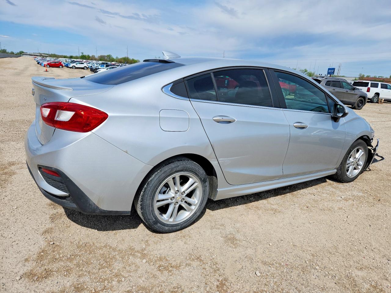 2017 CHEVROLET CRUZE LT photo 5