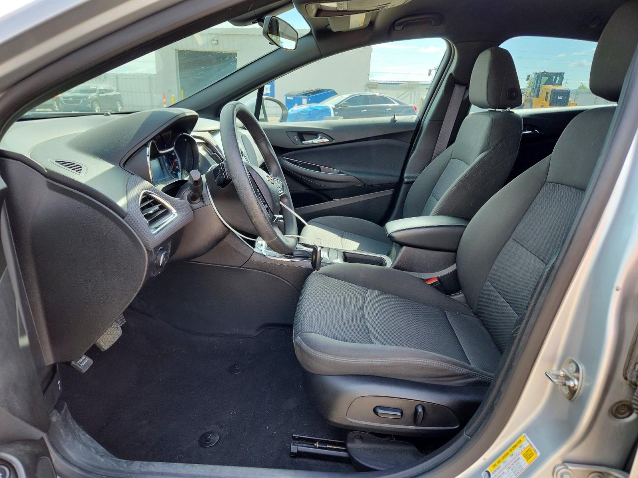 2017 CHEVROLET CRUZE LT photo 13