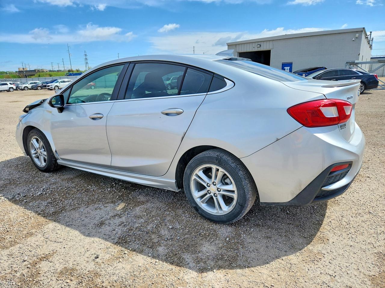 2017 CHEVROLET CRUZE LT photo 3