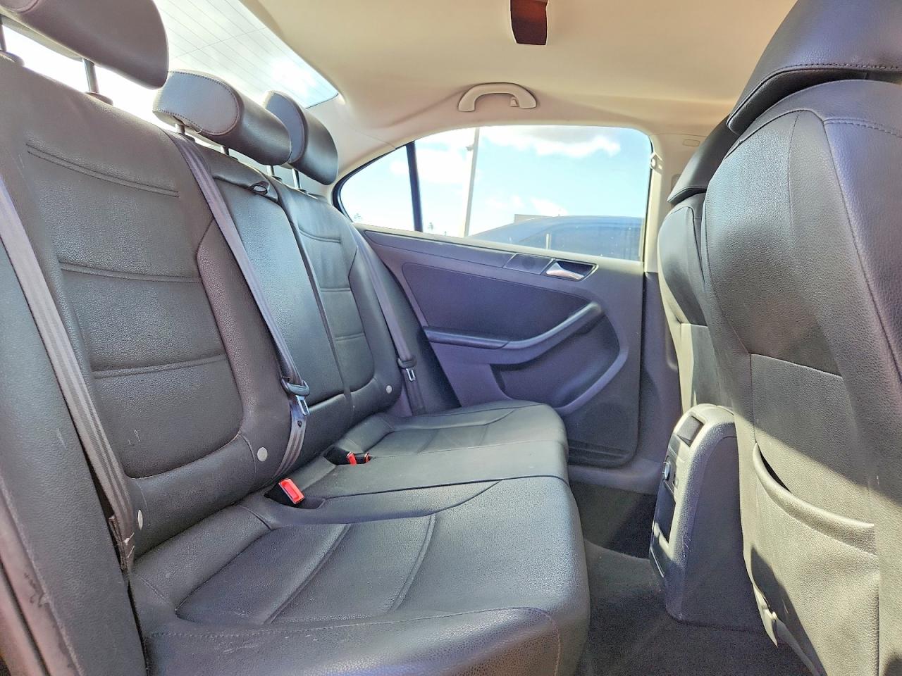 2012 VOLKSWAGEN JETTA SE photo 10
