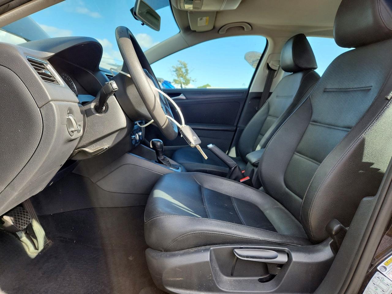 2012 VOLKSWAGEN JETTA SE photo 7