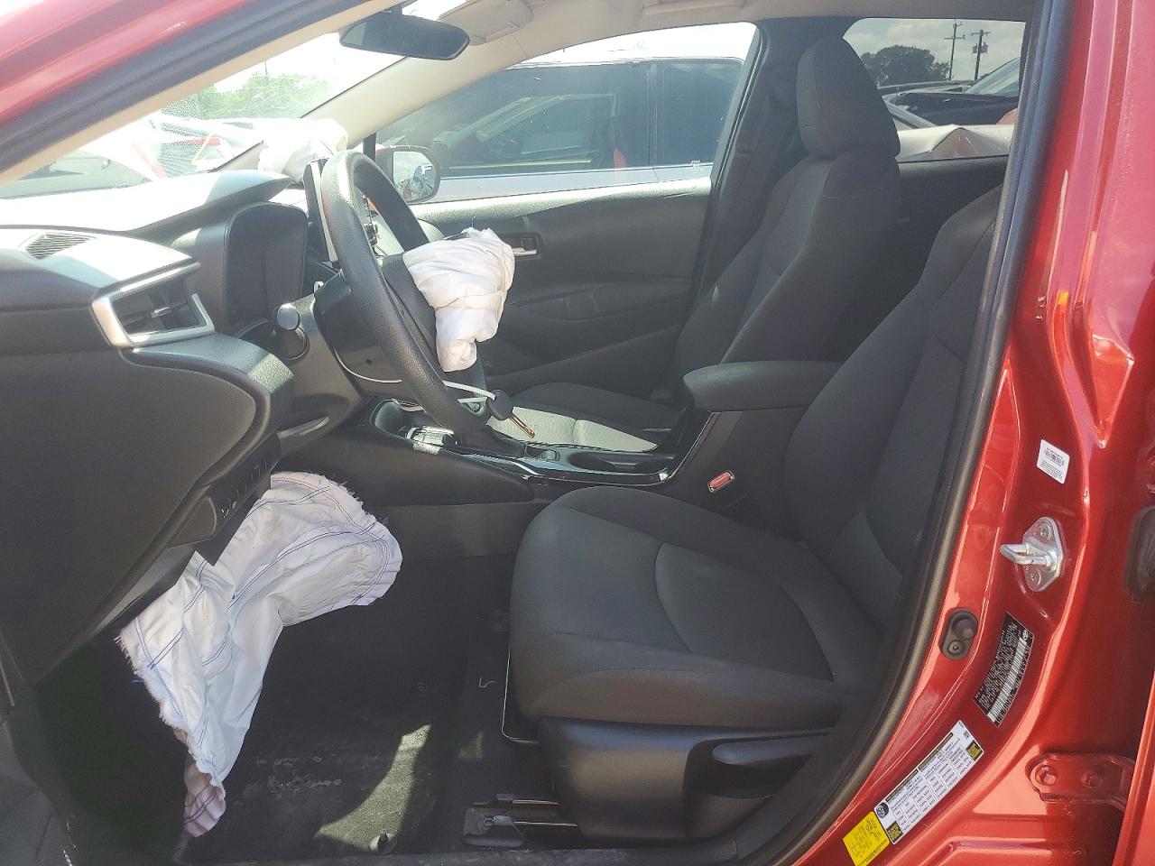 2020 TOYOTA COROLLA LE photo 13
