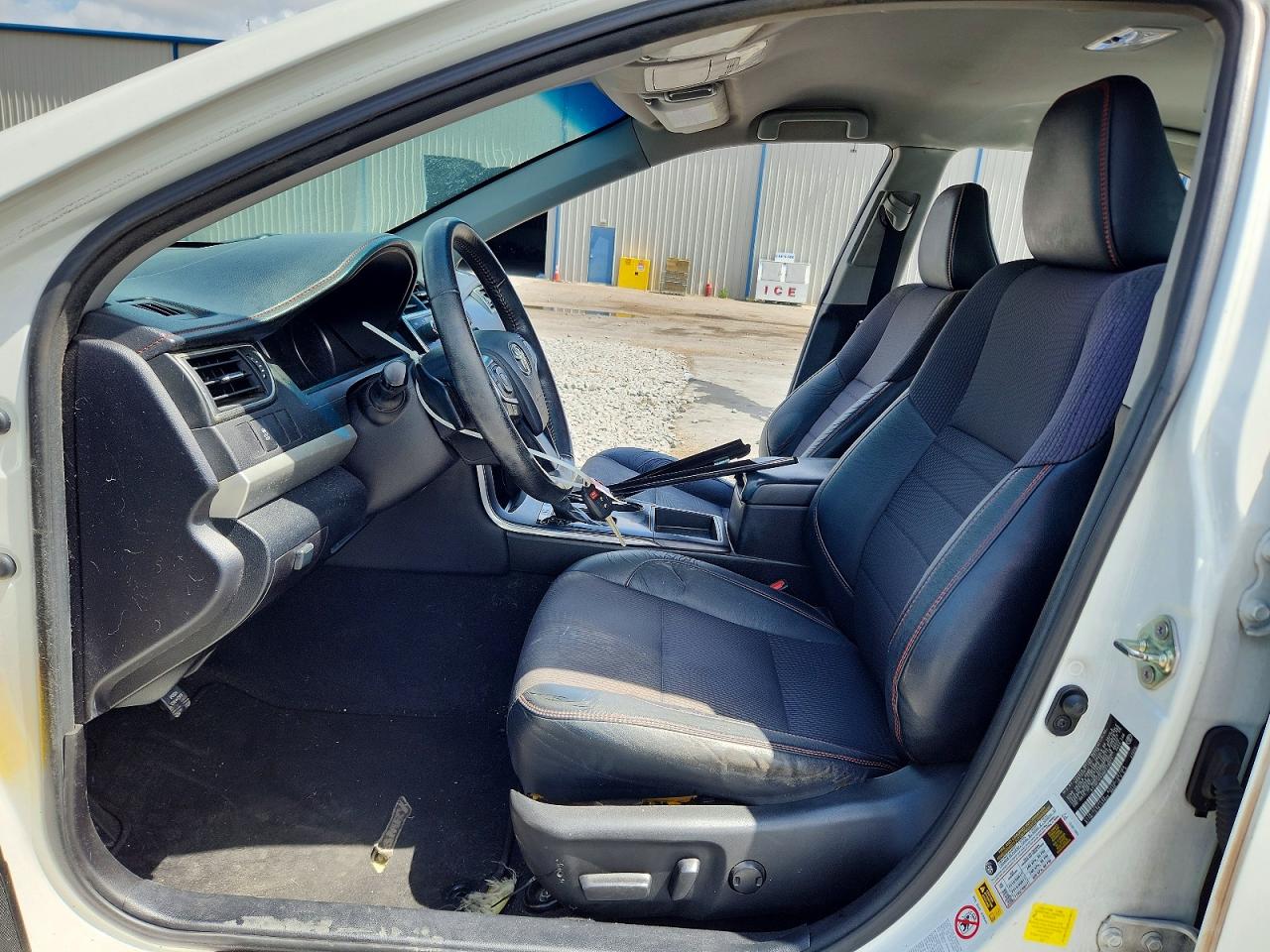 2016 TOYOTA CAMRY SE photo 7