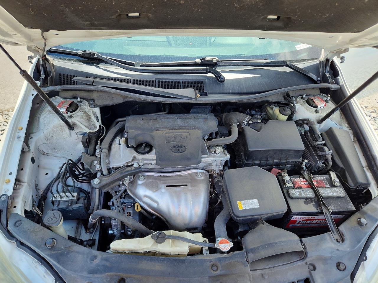 2016 TOYOTA CAMRY SE photo 11
