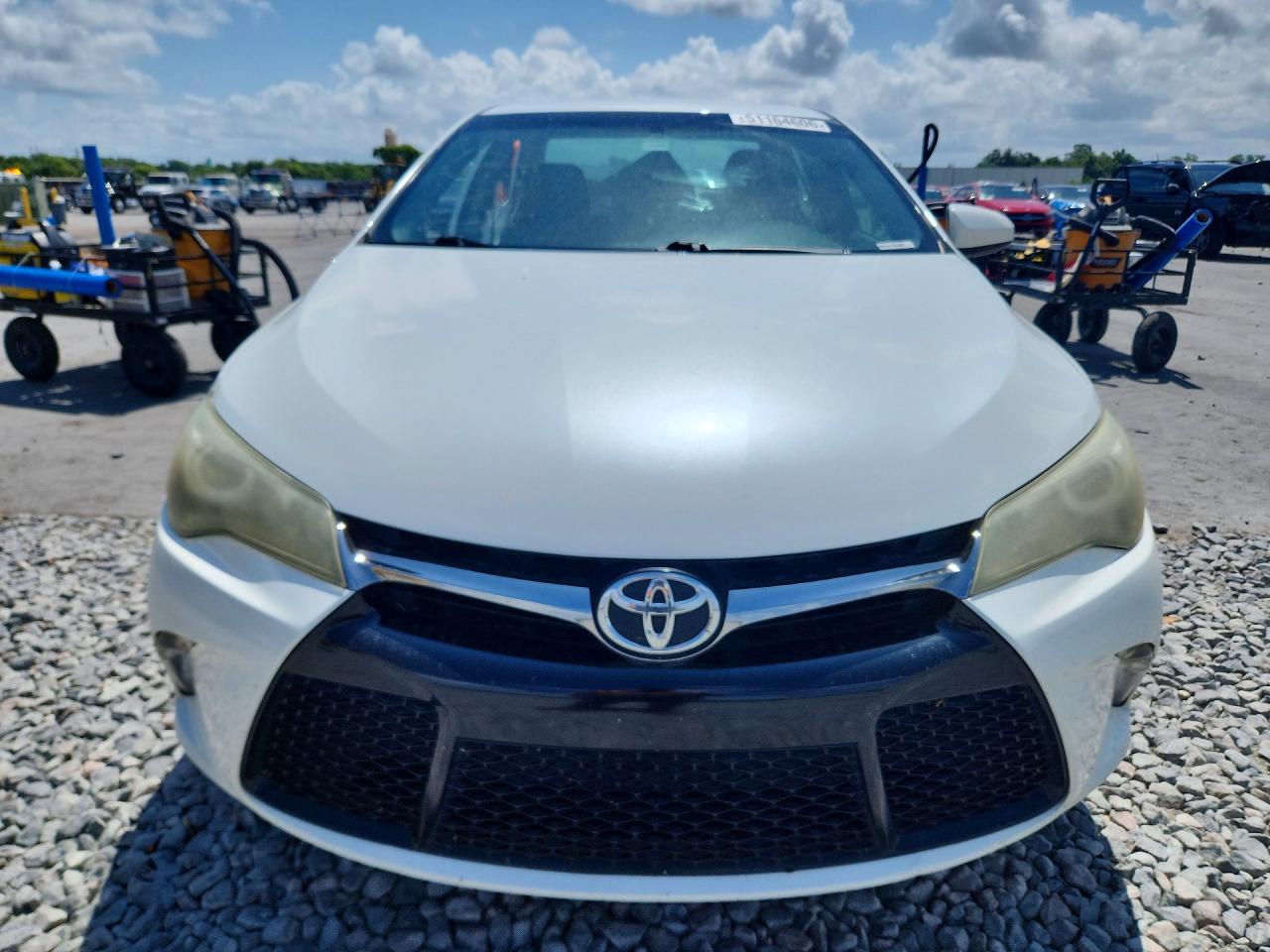 2016 TOYOTA CAMRY SE photo 5