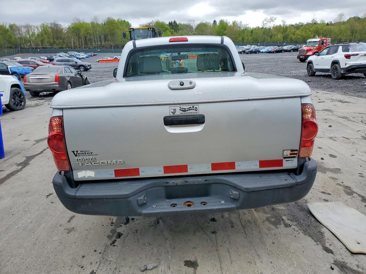 2008 TOYOTA TACOMA BASE photo 11