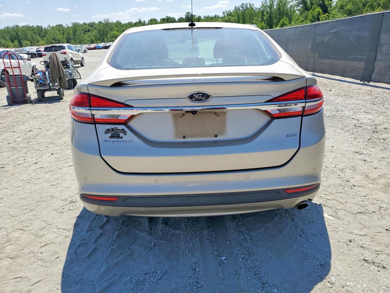 2017 FORD FUSION SE photo 11