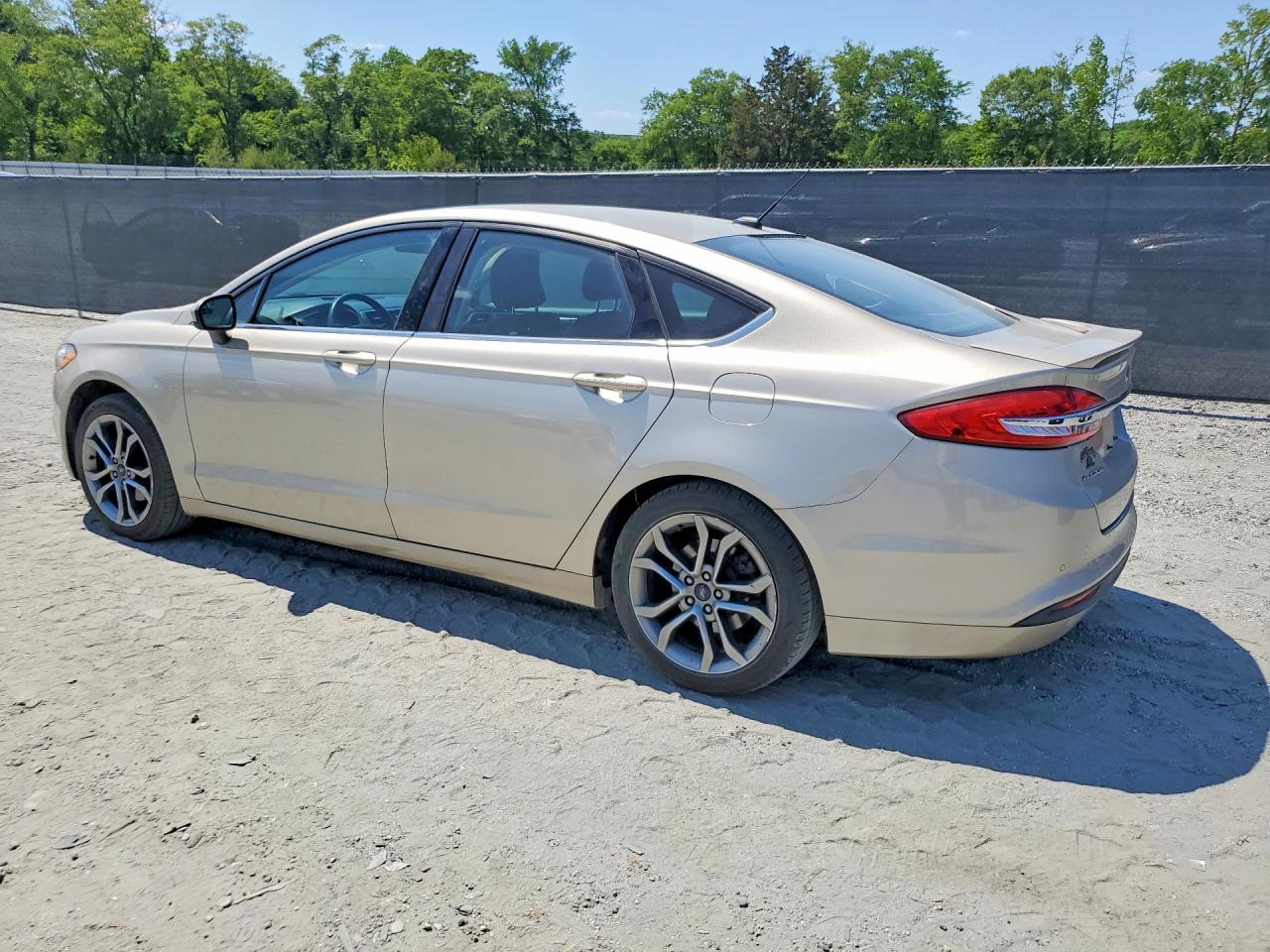 2017 FORD FUSION SE photo 3
