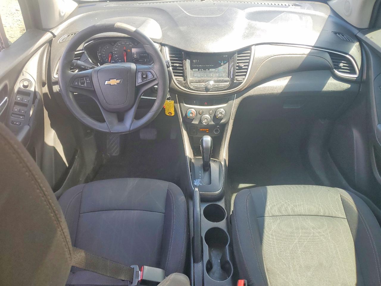 2017 CHEVROLET TRAX 1LT photo 8