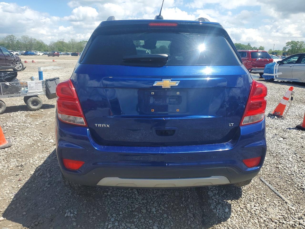 2017 CHEVROLET TRAX 1LT photo 6