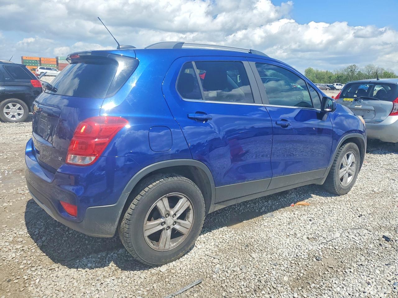 2017 CHEVROLET TRAX 1LT photo 3