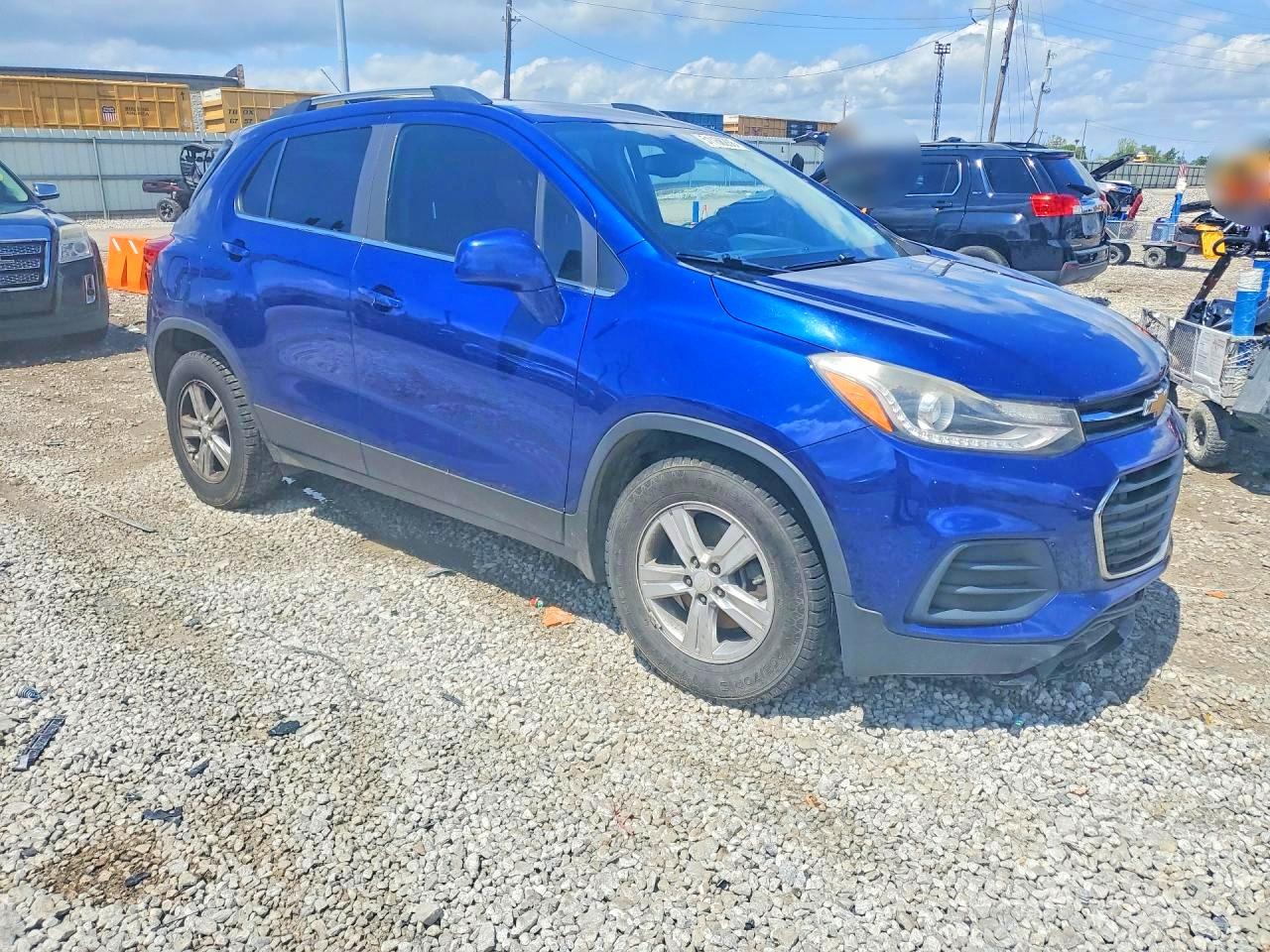 2017 CHEVROLET TRAX 1LT photo 4