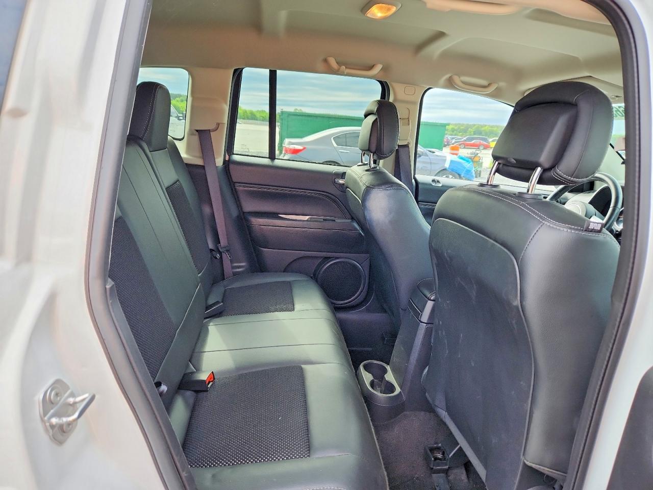 2017 JEEP COMPASS LATITUDE photo 10