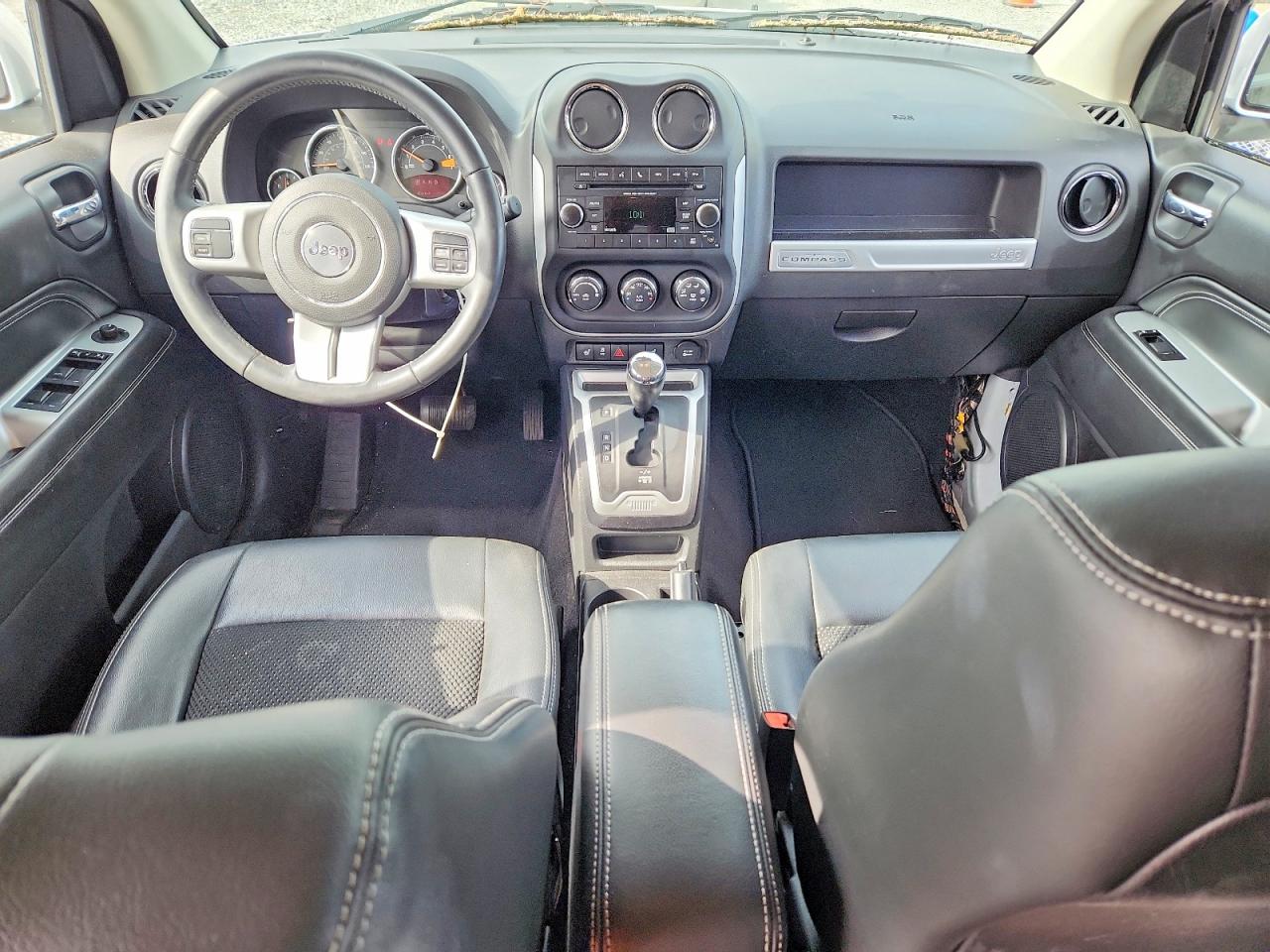 2017 JEEP COMPASS LATITUDE photo 8