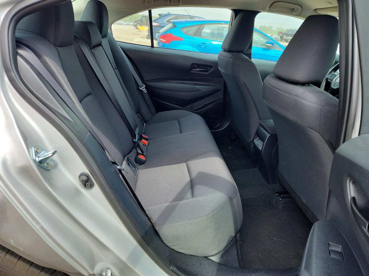 2025 TOYOTA COROLLA LE photo 28