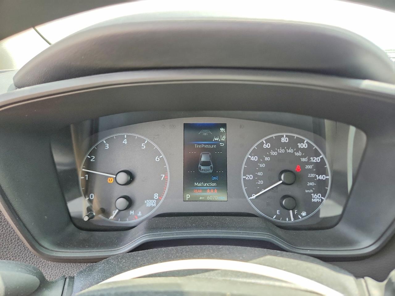 2025 TOYOTA COROLLA LE photo 25